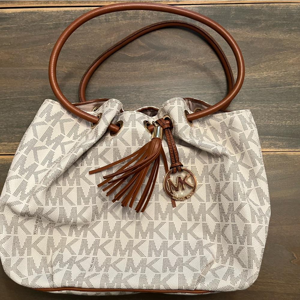 Michael Kors purse and wallet set